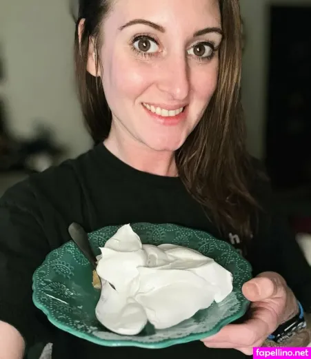 Emma Lynn Main Profile Photo