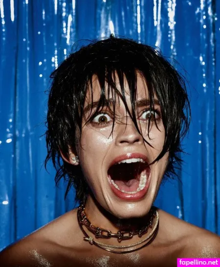 Emma Mackey Main Profile Photo