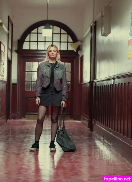 Emma Mackey OnlyFans Thumbnail #lQvowbJn3e