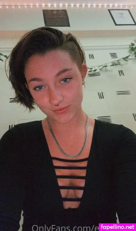 Emma Mae OnlyFans Thumbnail #hbO8w0ZcOC