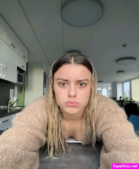 Emma Malewski OnlyFans Thumbnail #2gWXnpmZnr