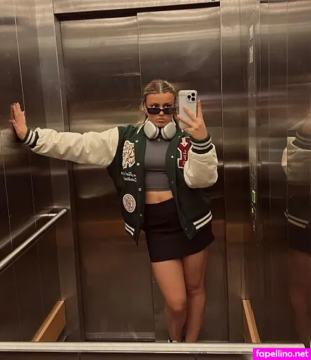 Emma Malewski OnlyFans Thumbnail #4E4xLox44p