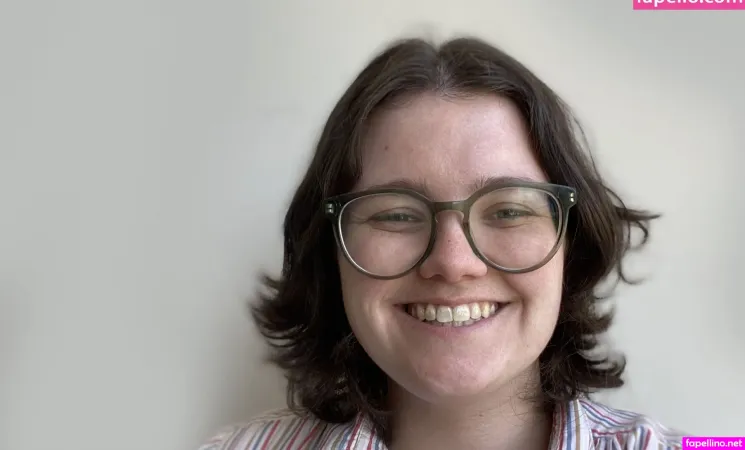 Emma Quinn OnlyFans Thumbnail #osGmWGw5FY