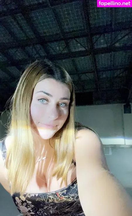 Emma R B OnlyFans Thumbnail #hPhIsaUavd