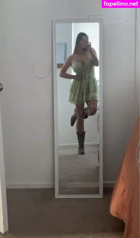 Emma R B OnlyFans Thumbnail #igoAH5B7qk