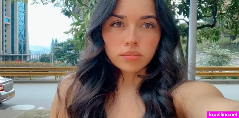 Emma Roa OnlyFans Thumbnail #j0zfIUSaV5