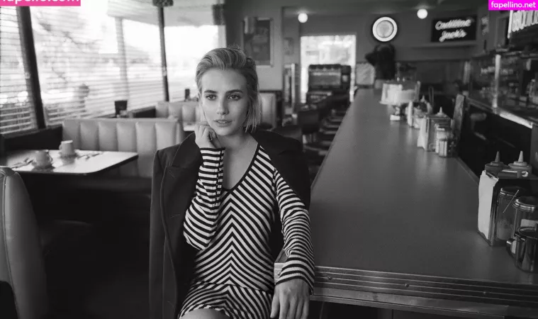 Emma Roberts OnlyFans Thumbnail #9F0P09lSAd