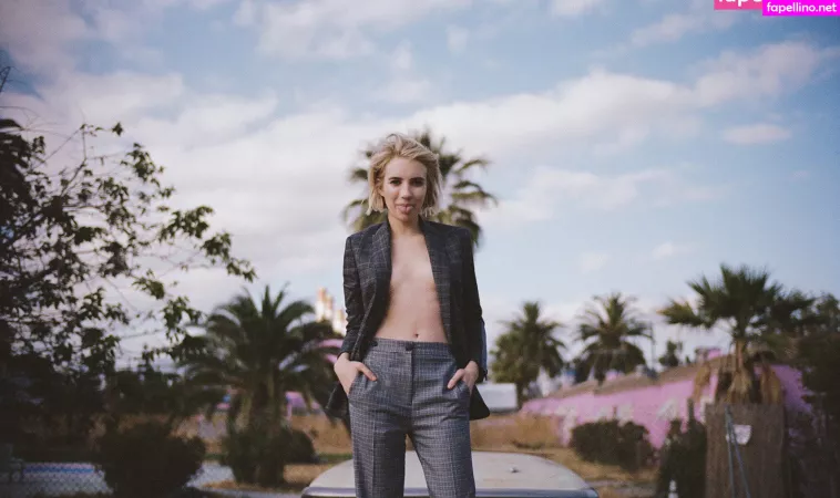 Emma Roberts OnlyFans Thumbnail #Yfs6mvnxHO