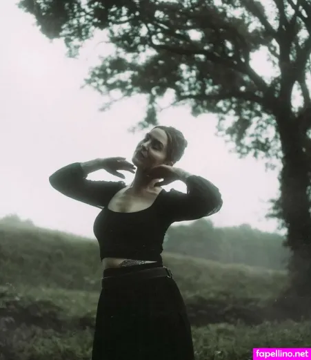 Emma Ruth Rundle OnlyFans Thumbnail #MlScKqUeaM