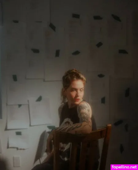 Emma Ruth Rundle OnlyFans Thumbnail #Mq0bdyeOHc