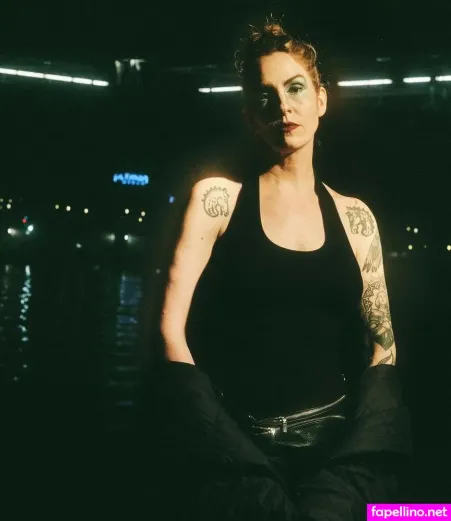 Emma Ruth Rundle OnlyFans Thumbnail #g4XtXD6Msn