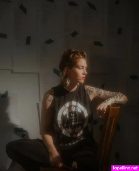 Emma Ruth Rundle OnlyFans Thumbnail #iBjsXCPNNP