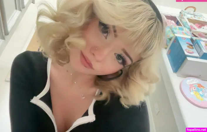 Emma S Myspace OnlyFans Thumbnail #0X9cVRy6lw