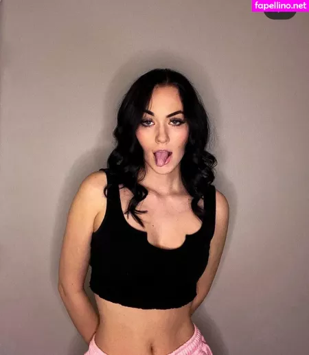 Emma Schoo OnlyFans Thumbnail #x8cZPtqpN1