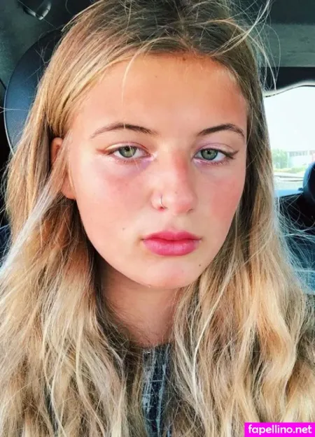 Emma Schweiger OnlyFans Thumbnail #zt0J24Iuxo