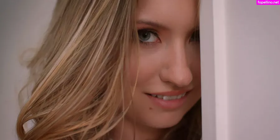 Emma Sirus OnlyFans Thumbnail #nJeggpYdBh