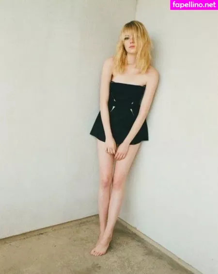 Emma Stone OnlyFans Thumbnail #iRLyyakuMQ