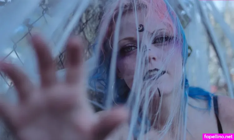 Emma Stonerr OnlyFans Thumbnail #v7Niiq4F62