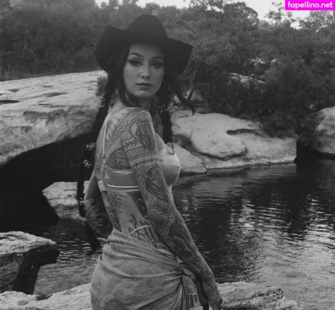 Emma Vauxdevil OnlyFans Thumbnail #EOWPS8SNp8