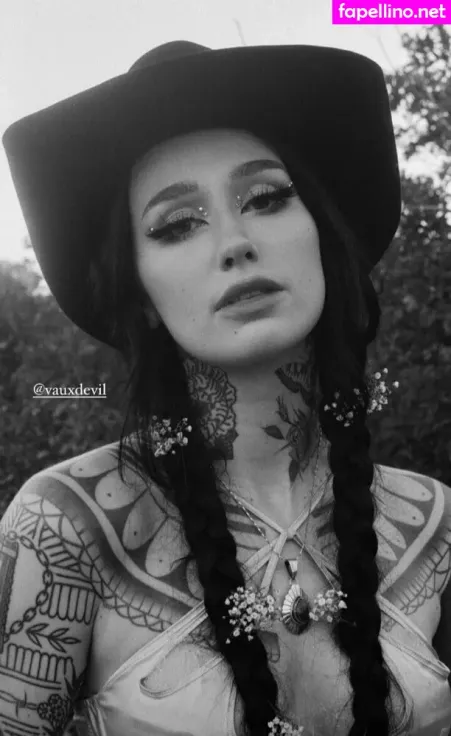 Emma Vauxdevil OnlyFans Thumbnail #Pu3s3STmXs