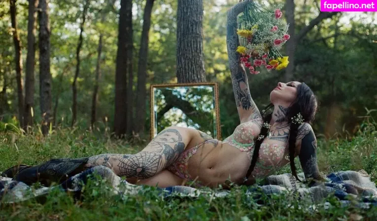 Emma Vauxdevil OnlyFans Thumbnail #zW0IgjEWht