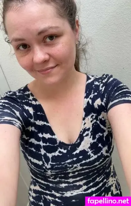 Emma Wells OnlyFans Thumbnail #McJWmRqOs6