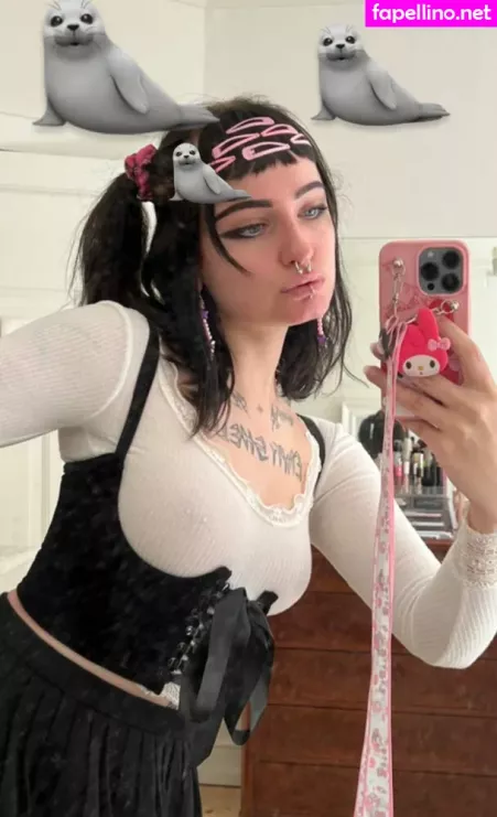 Emmaazzww OnlyFans Thumbnail #IIHwVfJlKm