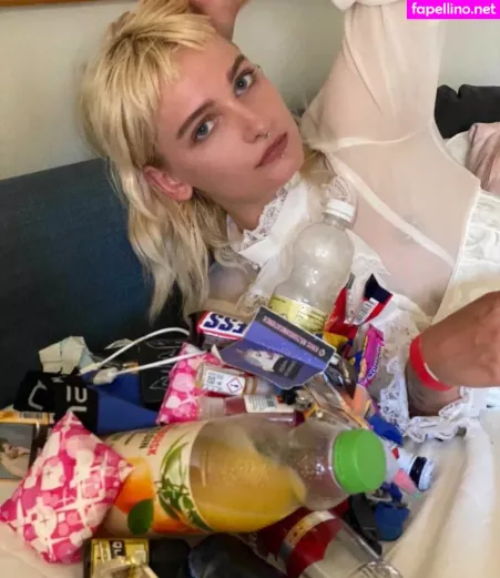 Emmaazzww OnlyFans Thumbnail #mXshq6DiM2