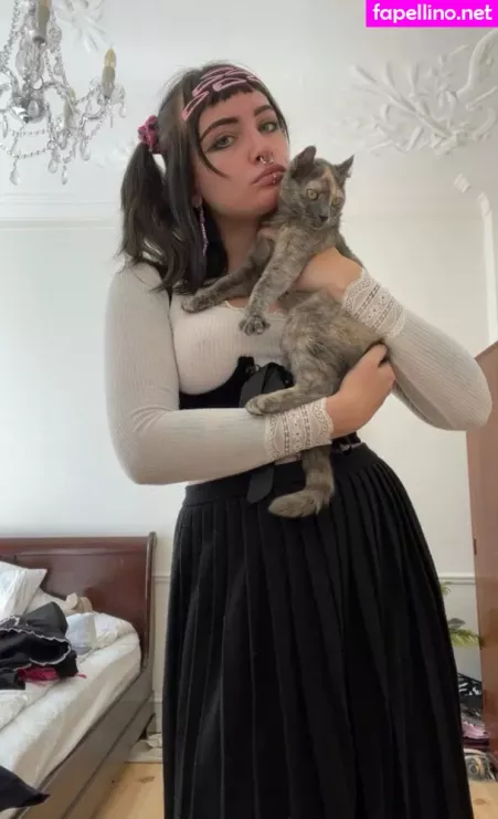 Emmaazzww OnlyFans Thumbnail #veX6r5MYsT