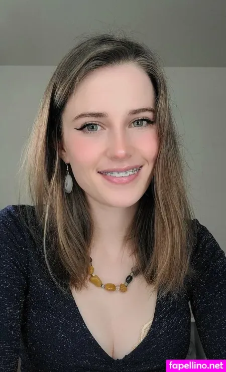 Emmabarbyy OnlyFans Thumbnail #63GGHZlejO