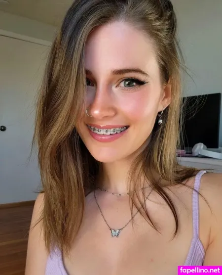 Emmabarbyy OnlyFans Thumbnail #N16vPnXF34