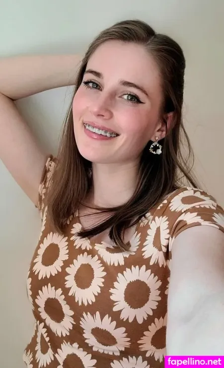 Emmabarbyy OnlyFans Thumbnail #dakdXq9Zkk