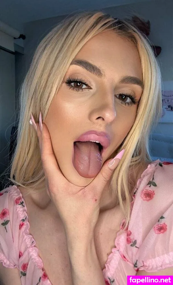 blondegirlemmaa, emmablondex Nude Leaked OnlyFans Photo #DVM0NoUFBT