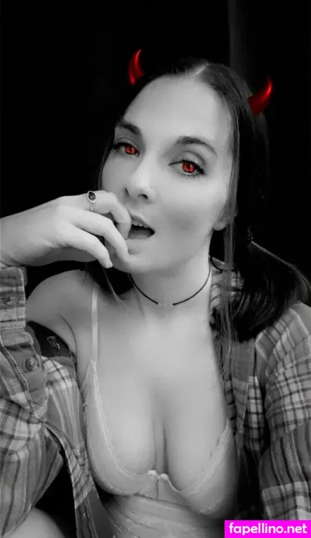 Emmacantquit OnlyFans Thumbnail #KAXANvGXV7