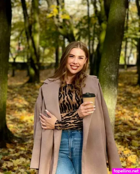 Emmacharlottee OnlyFans Thumbnail #DmoNsjNRRS