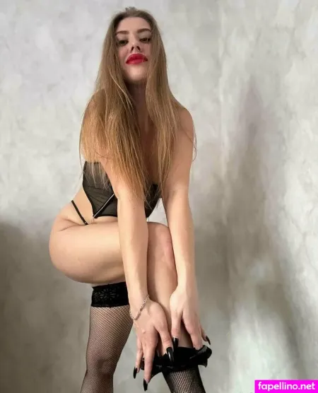 Emmacharlottee OnlyFans Thumbnail #hCVd3hP23S