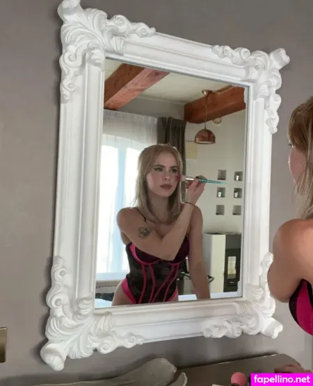 Emmachloee 1 OnlyFans Thumbnail #90IHKNb5lZ