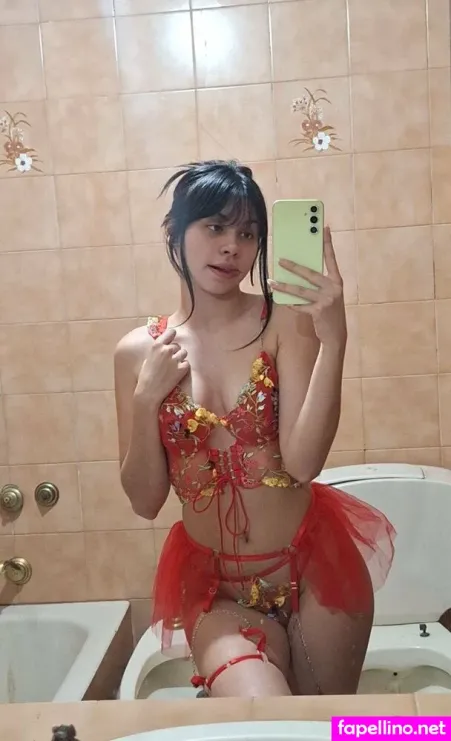 Emmaclark3 OnlyFans Thumbnail #qdN7NudjlO