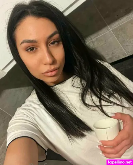Emmacosmo OnlyFans Thumbnail #wZQZEQIoBC