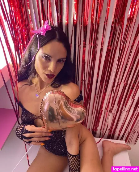 Emmadra OnlyFans Thumbnail #cGZYRWndpb