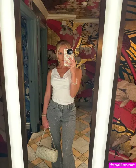 Emmaelizabeth Makeup OnlyFans Thumbnail #6yoTlbSw8d