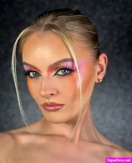 Emmaelizabeth Makeup OnlyFans Thumbnail #VPmV0VAeLu