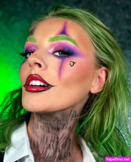 Emmaelizabeth Makeup OnlyFans Thumbnail #e5Nwb9oemX
