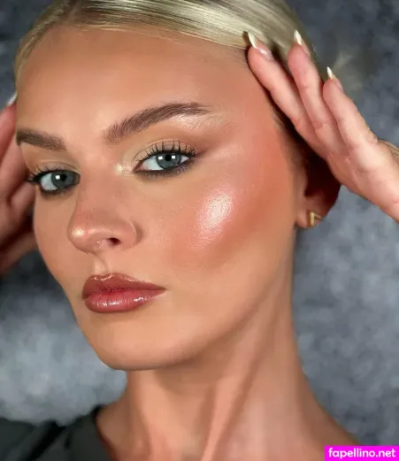 Emmaelizabeth Makeup OnlyFans Thumbnail #o4kpBR7xGg