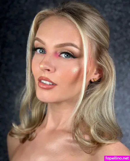 Emmaelizabeth Makeup OnlyFans Thumbnail #r8s0RM4pDi