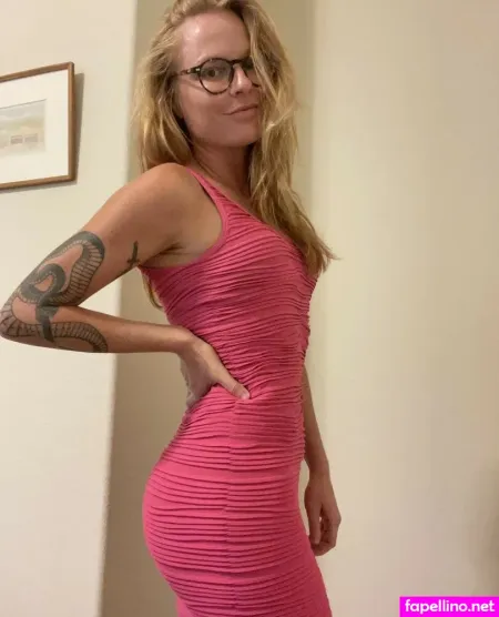 Emmaintexas OnlyFans Thumbnail #m1aplALrXc