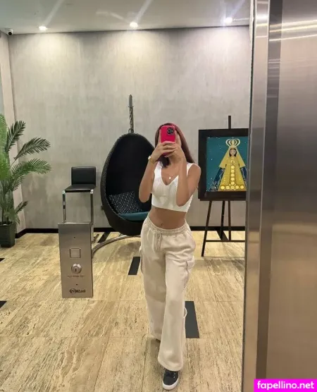 Emmalikestheflowers OnlyFans Thumbnail #e37XIAhnDi