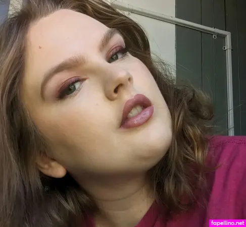 Emmalilly OnlyFans Thumbnail #UJ9qNAhIzD