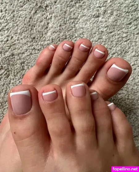 Emmalovettfeet OnlyFans Thumbnail #QvdeYu1ZOg