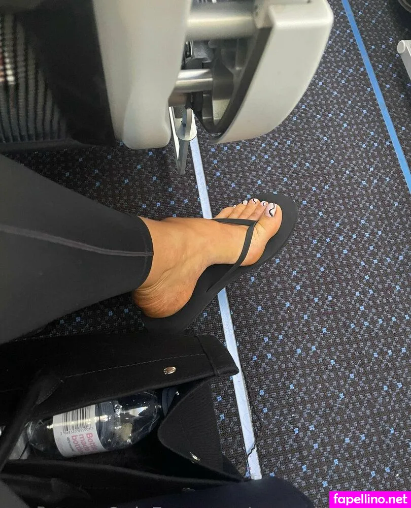 emmalovett_, emmalovettfeet Nude Leaked OnlyFans Photo #tQYcWEngip